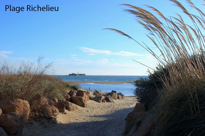 Richelieu Beach2